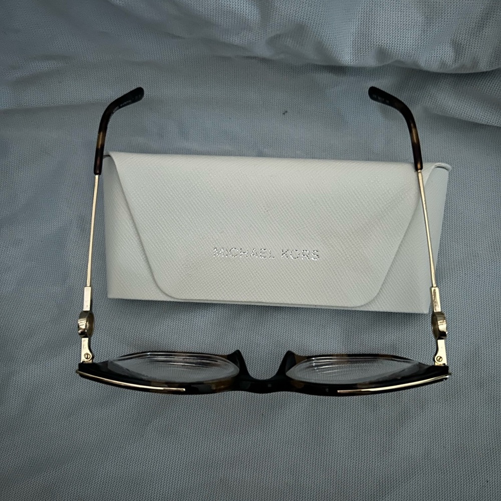 MK eyeglass frames - Picture 4 of 4